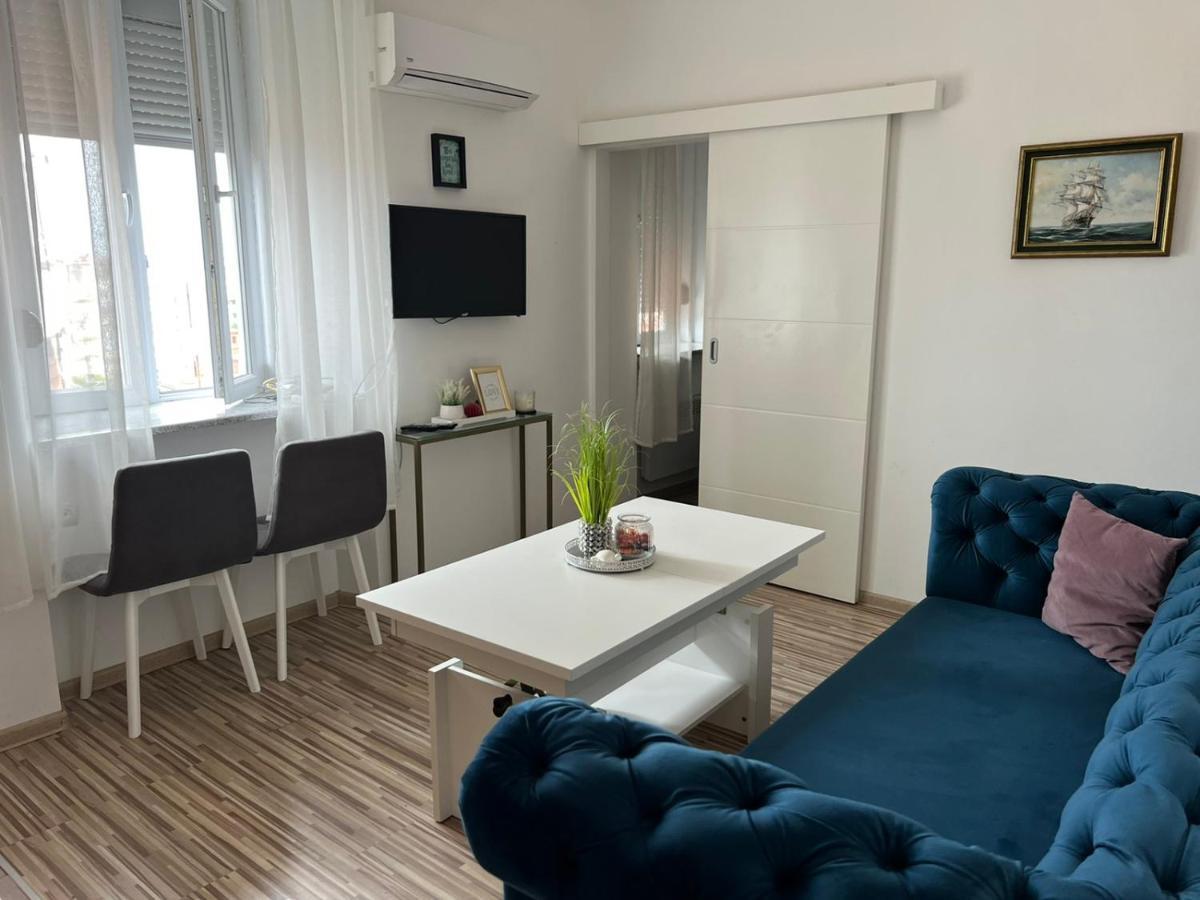 Apartman Emova Apartment Pula Luaran gambar